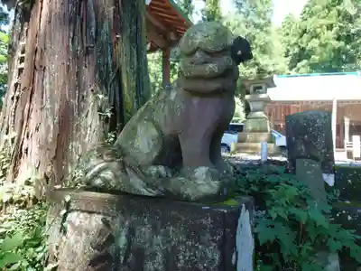 吾那神社の狛犬