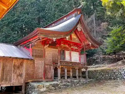 高尾穂見神社の本殿・本堂
