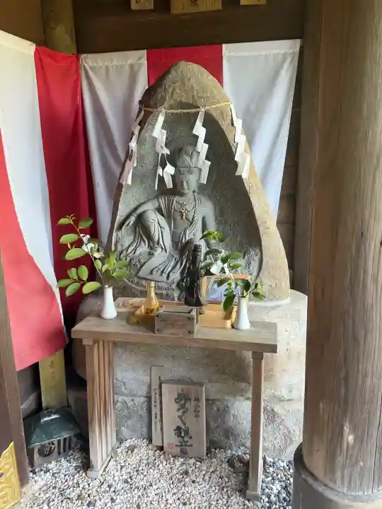 玉鉾神社の{uncategorized: "未分類", other: "その他", undefined: "問題あり", building: "その他建物", grave: "お墓", sacred_gate: "鳥居", guardian: "狛犬", statue: "像", buddha: "仏像", history: "歴史", nature: "自然", garden: "庭園", animal: "動物", pagoda: "塔", temizu: "手水舎", mountain_gate: "山門・神門", sanctuary: "本殿・本堂", subordinate: "末社・摂社", art: "芸術", scenery: "景色", jizo: "地蔵", ema: "絵馬", goshuin: "御朱印", omikuji: "おみくじ", items: "授与品その他", amulet: "お守り", goshuincho: "御朱印帳", eats: "食事", festival: "お祭り", votive_dance: "神楽", shichigosan: "七五三参", wedding: "結婚式", experience: "体験その他", initially: "初詣", around: "周辺", anti_infection: "感染症対策"}