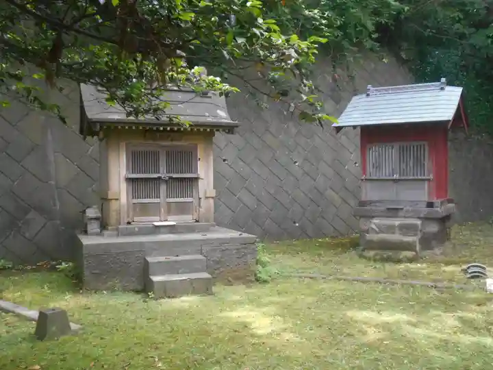 諏訪神社の末社・摂社