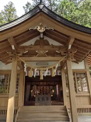 高賀神社の本殿・本堂