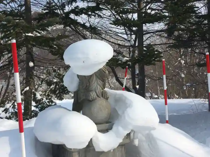 豊滝神社の狛犬