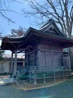 青木神社の{uncategorized: "未分類", other: "その他", undefined: "問題あり", building: "その他建物", grave: "お墓", sacred_gate: "鳥居", guardian: "狛犬", statue: "像", buddha: "仏像", history: "歴史", nature: "自然", garden: "庭園", animal: "動物", pagoda: "塔", temizu: "手水舎", mountain_gate: "山門・神門", sanctuary: "本殿・本堂", subordinate: "末社・摂社", art: "芸術", scenery: "景色", jizo: "地蔵", ema: "絵馬", goshuin: "御朱印", omikuji: "おみくじ", items: "授与品その他", amulet: "お守り", goshuincho: "御朱印帳", eats: "食事", festival: "お祭り", votive_dance: "神楽", shichigosan: "七五三参", wedding: "結婚式", experience: "体験その他", initially: "初詣", around: "周辺", anti_infection: "感染症対策"}