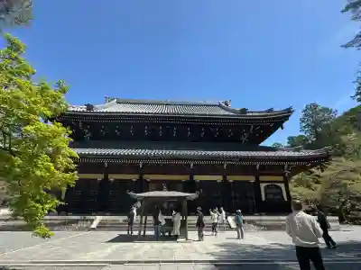 南禅寺の{uncategorized: "未分類", other: "その他", undefined: "問題あり", building: "その他建物", grave: "お墓", sacred_gate: "鳥居", guardian: "狛犬", statue: "像", buddha: "仏像", history: "歴史", nature: "自然", garden: "庭園", animal: "動物", pagoda: "塔", temizu: "手水舎", mountain_gate: "山門・神門", sanctuary: "本殿・本堂", subordinate: "末社・摂社", art: "芸術", scenery: "景色", jizo: "地蔵", ema: "絵馬", goshuin: "御朱印", omikuji: "おみくじ", items: "授与品その他", amulet: "お守り", goshuincho: "御朱印帳", eats: "食事", festival: "お祭り", votive_dance: "神楽", shichigosan: "七五三参", wedding: "結婚式", experience: "体験その他", initially: "初詣", around: "周辺", anti_infection: "感染症対策"}