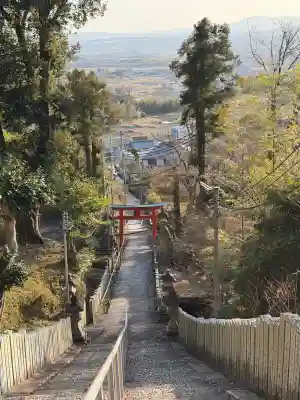 玉津岡神社の{uncategorized: "未分類", other: "その他", undefined: "問題あり", building: "その他建物", grave: "お墓", sacred_gate: "鳥居", guardian: "狛犬", statue: "像", buddha: "仏像", history: "歴史", nature: "自然", garden: "庭園", animal: "動物", pagoda: "塔", temizu: "手水舎", mountain_gate: "山門・神門", sanctuary: "本殿・本堂", subordinate: "末社・摂社", art: "芸術", scenery: "景色", jizo: "地蔵", ema: "絵馬", goshuin: "御朱印", omikuji: "おみくじ", items: "授与品その他", amulet: "お守り", goshuincho: "御朱印帳", eats: "食事", festival: "お祭り", votive_dance: "神楽", shichigosan: "七五三参", wedding: "結婚式", experience: "体験その他", initially: "初詣", around: "周辺", anti_infection: "感染症対策"}