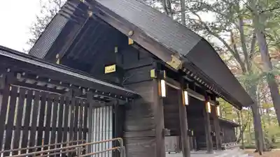 帯廣神社の山門・神門