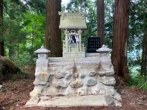 羽黒三田神社の末社・摂社
