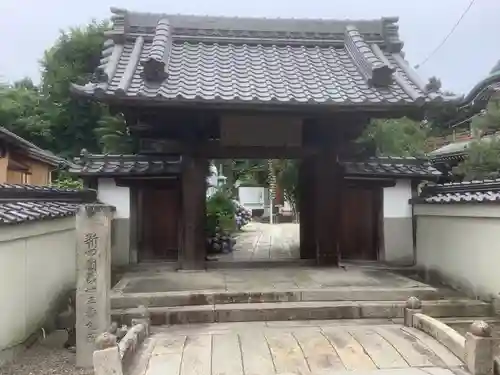 蓮花院の山門・神門