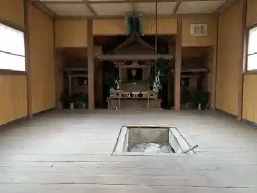 熊野神社の本殿・本堂