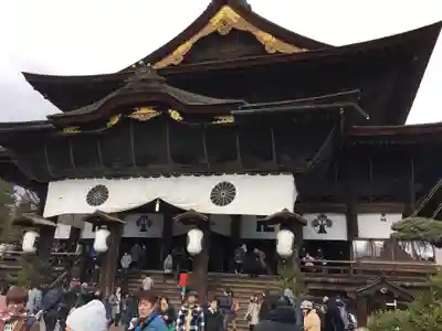 善光寺の本殿・本堂