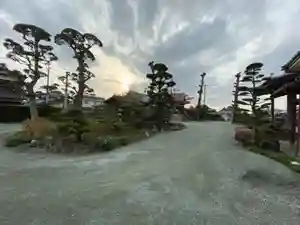 明願寺の周辺(2019年11月25日(月) 16時15分28秒投稿)