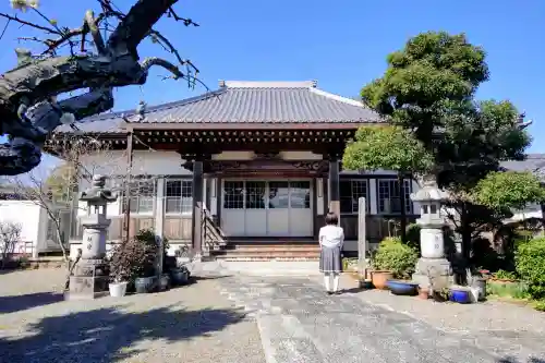 真成寺の本殿・本堂