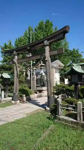 有礒正八幡宮の鳥居