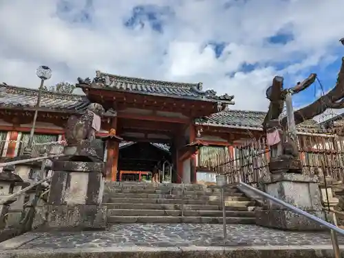 氷室神社の山門