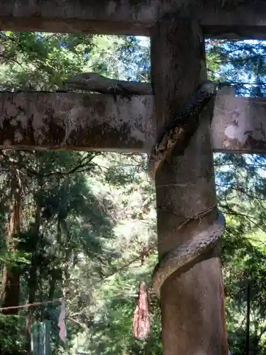 白水阿蘇神社の鳥居