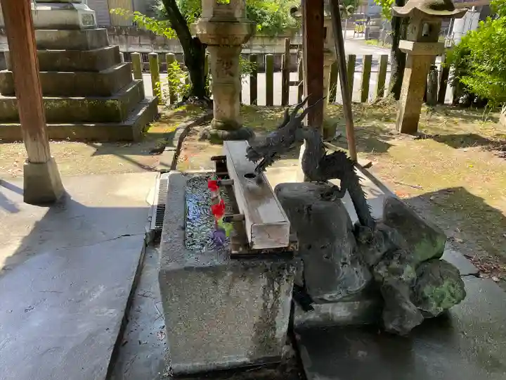 大神神社(花池)の手水舎