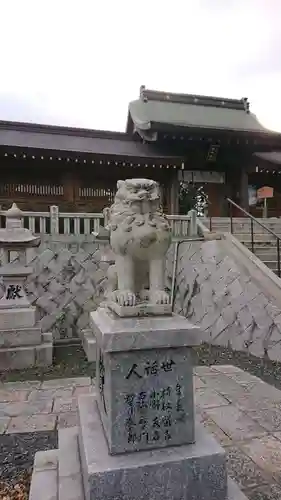 岡田神社の狛犬