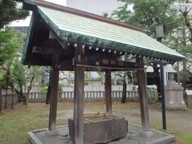 千束稲荷神社の手水舎