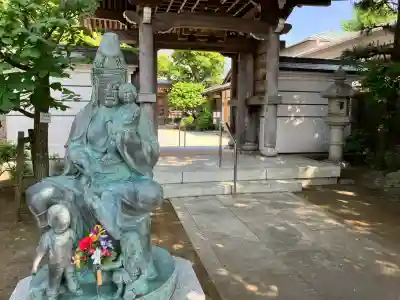 密蔵寺の{uncategorized: "未分類", other: "その他", undefined: "問題あり", building: "その他建物", grave: "お墓", sacred_gate: "鳥居", guardian: "狛犬", statue: "像", buddha: "仏像", history: "歴史", nature: "自然", garden: "庭園", animal: "動物", pagoda: "塔", temizu: "手水舎", mountain_gate: "山門・神門", sanctuary: "本殿・本堂", subordinate: "末社・摂社", art: "芸術", scenery: "景色", jizo: "地蔵", ema: "絵馬", goshuin: "御朱印", omikuji: "おみくじ", items: "授与品その他", amulet: "お守り", goshuincho: "御朱印帳", eats: "食事", festival: "お祭り", votive_dance: "神楽", shichigosan: "七五三参", wedding: "結婚式", experience: "体験その他", initially: "初詣", around: "周辺", anti_infection: "感染症対策"}