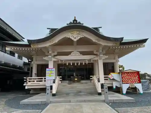 岡山神社の{uncategorized: "未分類", other: "その他", undefined: "問題あり", building: "その他建物", grave: "お墓", sacred_gate: "鳥居", guardian: "狛犬", statue: "像", buddha: "仏像", history: "歴史", nature: "自然", garden: "庭園", animal: "動物", pagoda: "塔", temizu: "手水舎", mountain_gate: "山門・神門", sanctuary: "本殿・本堂", subordinate: "末社・摂社", art: "芸術", scenery: "景色", jizo: "地蔵", ema: "絵馬", goshuin: "御朱印", omikuji: "おみくじ", items: "授与品その他", amulet: "お守り", goshuincho: "御朱印帳", eats: "食事", festival: "お祭り", votive_dance: "神楽", shichigosan: "七五三参", wedding: "結婚式", experience: "体験その他", initially: "初詣", around: "周辺", anti_infection: "感染症対策"}