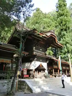 諏訪大社下社秋宮の本殿・本堂