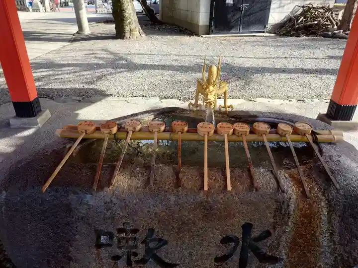 金神社の手水舎