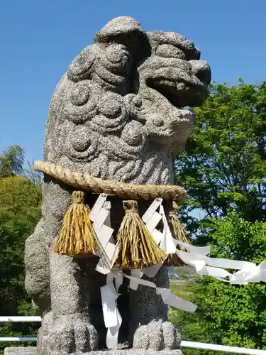 三上神社の狛犬