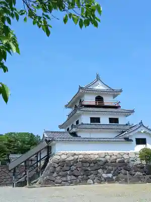 神明社の{uncategorized: "未分類", other: "その他", undefined: "問題あり", building: "その他建物", grave: "お墓", sacred_gate: "鳥居", guardian: "狛犬", statue: "像", buddha: "仏像", history: "歴史", nature: "自然", garden: "庭園", animal: "動物", pagoda: "塔", temizu: "手水舎", mountain_gate: "山門・神門", sanctuary: "本殿・本堂", subordinate: "末社・摂社", art: "芸術", scenery: "景色", jizo: "地蔵", ema: "絵馬", goshuin: "御朱印", omikuji: "おみくじ", items: "授与品その他", amulet: "お守り", goshuincho: "御朱印帳", eats: "食事", festival: "お祭り", votive_dance: "神楽", shichigosan: "七五三参", wedding: "結婚式", experience: "体験その他", initially: "初詣", around: "周辺", anti_infection: "感染症対策"}