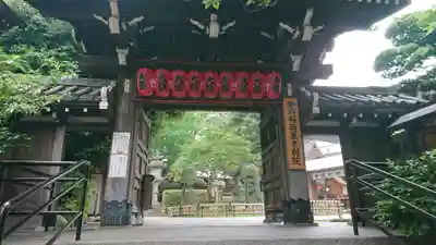 豊川稲荷東京別院の山門・神門