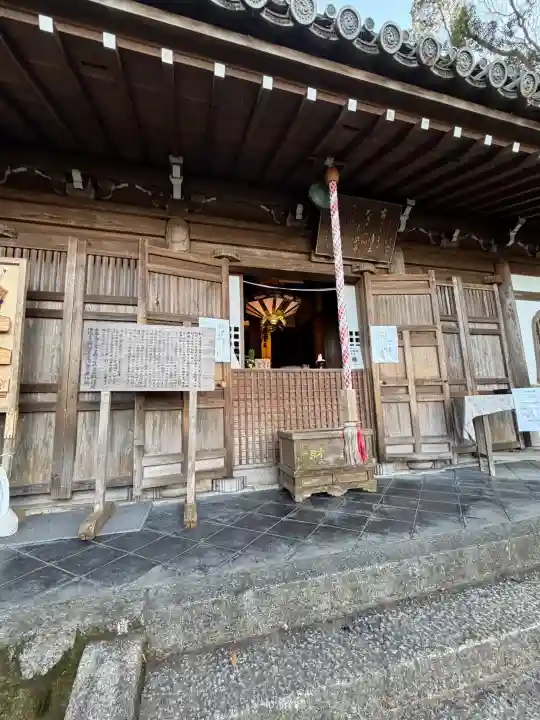 長楽寺の{uncategorized: "未分類", other: "その他", undefined: "問題あり", building: "その他建物", grave: "お墓", sacred_gate: "鳥居", guardian: "狛犬", statue: "像", buddha: "仏像", history: "歴史", nature: "自然", garden: "庭園", animal: "動物", pagoda: "塔", temizu: "手水舎", mountain_gate: "山門・神門", sanctuary: "本殿・本堂", subordinate: "末社・摂社", art: "芸術", scenery: "景色", jizo: "地蔵", ema: "絵馬", goshuin: "御朱印", omikuji: "おみくじ", items: "授与品その他", amulet: "お守り", goshuincho: "御朱印帳", eats: "食事", festival: "お祭り", votive_dance: "神楽", shichigosan: "七五三参", wedding: "結婚式", experience: "体験その他", initially: "初詣", around: "周辺", anti_infection: "感染症対策"}