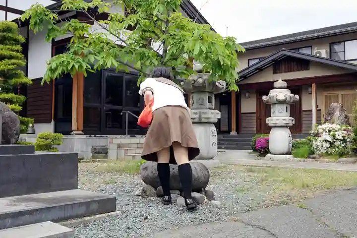 圓行寺の手水舎
