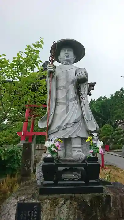 福王寺の像
