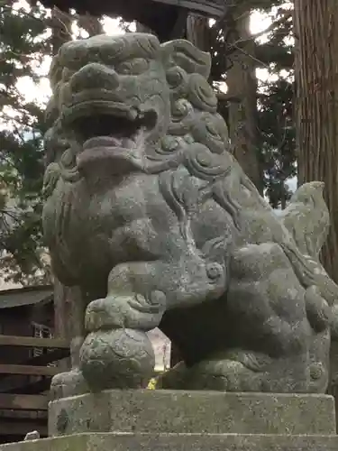山家神社の狛犬