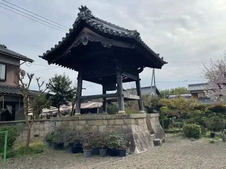 即成寺の{uncategorized: "未分類", other: "その他", undefined: "問題あり", building: "その他建物", grave: "お墓", sacred_gate: "鳥居", guardian: "狛犬", statue: "像", buddha: "仏像", history: "歴史", nature: "自然", garden: "庭園", animal: "動物", pagoda: "塔", temizu: "手水舎", mountain_gate: "山門・神門", sanctuary: "本殿・本堂", subordinate: "末社・摂社", art: "芸術", scenery: "景色", jizo: "地蔵", ema: "絵馬", goshuin: "御朱印", omikuji: "おみくじ", items: "授与品その他", amulet: "お守り", goshuincho: "御朱印帳", eats: "食事", festival: "お祭り", votive_dance: "神楽", shichigosan: "七五三参", wedding: "結婚式", experience: "体験その他", initially: "初詣", around: "周辺", anti_infection: "感染症対策"}
