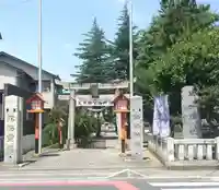 草加神社の鳥居