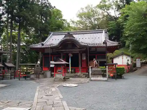 王地山まけきらい稲荷の本殿・本堂