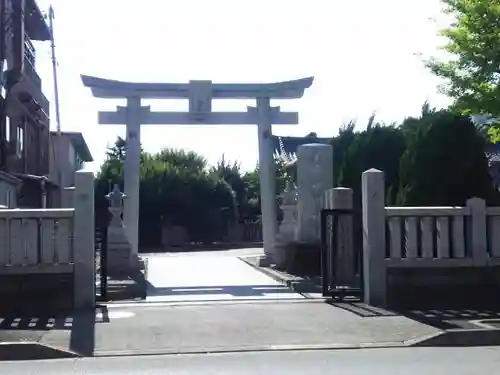 栗原氷川神社の鳥居