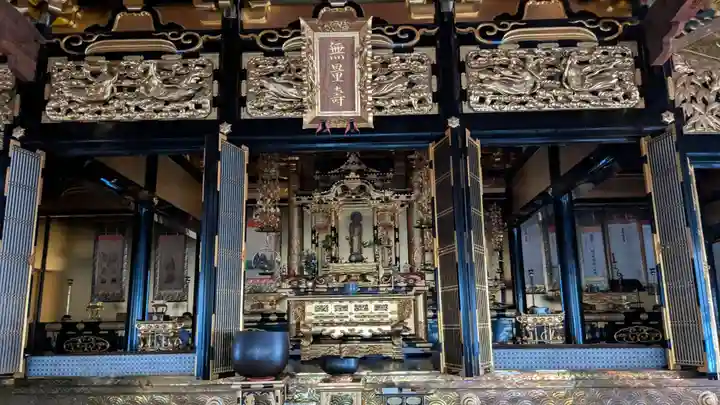 幸福寺の本殿・本堂