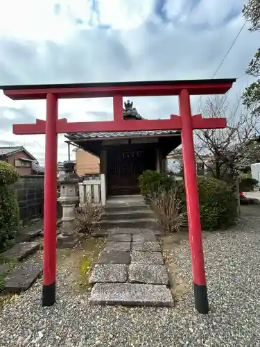 金鳳山 正法寺の{uncategorized: "未分類", other: "その他", undefined: "問題あり", building: "その他建物", grave: "お墓", sacred_gate: "鳥居", guardian: "狛犬", statue: "像", buddha: "仏像", history: "歴史", nature: "自然", garden: "庭園", animal: "動物", pagoda: "塔", temizu: "手水舎", mountain_gate: "山門・神門", sanctuary: "本殿・本堂", subordinate: "末社・摂社", art: "芸術", scenery: "景色", jizo: "地蔵", ema: "絵馬", goshuin: "御朱印", omikuji: "おみくじ", items: "授与品その他", amulet: "お守り", goshuincho: "御朱印帳", eats: "食事", festival: "お祭り", votive_dance: "神楽", shichigosan: "七五三参", wedding: "結婚式", experience: "体験その他", initially: "初詣", around: "周辺", anti_infection: "感染症対策"}