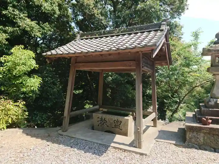上畑神社の手水舎