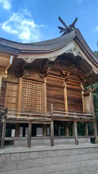 高尾神社の本殿・本堂