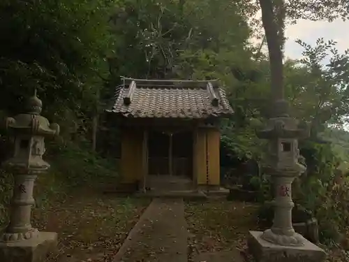 八幡神社の末社