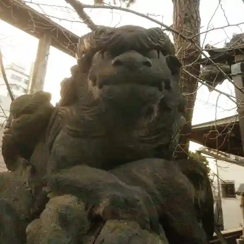 利田神社の狛犬