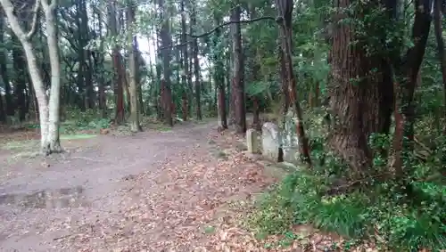 御礼神社の建物その他