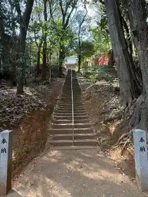 久麻久神社の{uncategorized: "未分類", other: "その他", undefined: "問題あり", building: "その他建物", grave: "お墓", sacred_gate: "鳥居", guardian: "狛犬", statue: "像", buddha: "仏像", history: "歴史", nature: "自然", garden: "庭園", animal: "動物", pagoda: "塔", temizu: "手水舎", mountain_gate: "山門・神門", sanctuary: "本殿・本堂", subordinate: "末社・摂社", art: "芸術", scenery: "景色", jizo: "地蔵", ema: "絵馬", goshuin: "御朱印", omikuji: "おみくじ", items: "授与品その他", amulet: "お守り", goshuincho: "御朱印帳", eats: "食事", festival: "お祭り", votive_dance: "神楽", shichigosan: "七五三参", wedding: "結婚式", experience: "体験その他", initially: "初詣", around: "周辺", anti_infection: "感染症対策"}