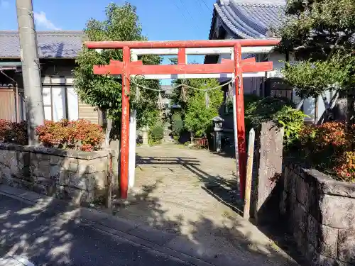 秋葉 稲荷神社の鳥居