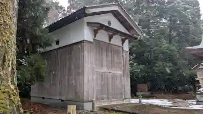 岡高神社の{uncategorized: "未分類", other: "その他", undefined: "問題あり", building: "その他建物", grave: "お墓", sacred_gate: "鳥居", guardian: "狛犬", statue: "像", buddha: "仏像", history: "歴史", nature: "自然", garden: "庭園", animal: "動物", pagoda: "塔", temizu: "手水舎", mountain_gate: "山門・神門", sanctuary: "本殿・本堂", subordinate: "末社・摂社", art: "芸術", scenery: "景色", jizo: "地蔵", ema: "絵馬", goshuin: "御朱印", omikuji: "おみくじ", items: "授与品その他", amulet: "お守り", goshuincho: "御朱印帳", eats: "食事", festival: "お祭り", votive_dance: "神楽", shichigosan: "七五三参", wedding: "結婚式", experience: "体験その他", initially: "初詣", around: "周辺", anti_infection: "感染症対策"}