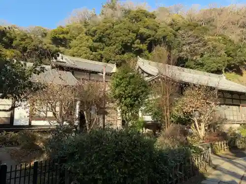 円覚寺の{uncategorized: "未分類", other: "その他", undefined: "問題あり", building: "その他建物", grave: "お墓", sacred_gate: "鳥居", guardian: "狛犬", statue: "像", buddha: "仏像", history: "歴史", nature: "自然", garden: "庭園", animal: "動物", pagoda: "塔", temizu: "手水舎", mountain_gate: "山門・神門", sanctuary: "本殿・本堂", subordinate: "末社・摂社", art: "芸術", scenery: "景色", jizo: "地蔵", ema: "絵馬", goshuin: "御朱印", omikuji: "おみくじ", items: "授与品その他", amulet: "お守り", goshuincho: "御朱印帳", eats: "食事", festival: "お祭り", votive_dance: "神楽", shichigosan: "七五三参", wedding: "結婚式", experience: "体験その他", initially: "初詣", around: "周辺", anti_infection: "感染症対策"}