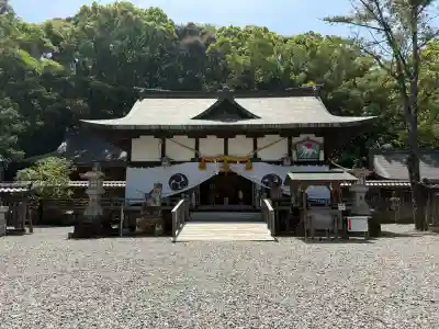 闘鶏神社の{uncategorized: "未分類", other: "その他", undefined: "問題あり", building: "その他建物", grave: "お墓", sacred_gate: "鳥居", guardian: "狛犬", statue: "像", buddha: "仏像", history: "歴史", nature: "自然", garden: "庭園", animal: "動物", pagoda: "塔", temizu: "手水舎", mountain_gate: "山門・神門", sanctuary: "本殿・本堂", subordinate: "末社・摂社", art: "芸術", scenery: "景色", jizo: "地蔵", ema: "絵馬", goshuin: "御朱印", omikuji: "おみくじ", items: "授与品その他", amulet: "お守り", goshuincho: "御朱印帳", eats: "食事", festival: "お祭り", votive_dance: "神楽", shichigosan: "七五三参", wedding: "結婚式", experience: "体験その他", initially: "初詣", around: "周辺", anti_infection: "感染症対策"}