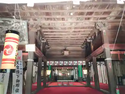 府八幡宮の本殿・本堂